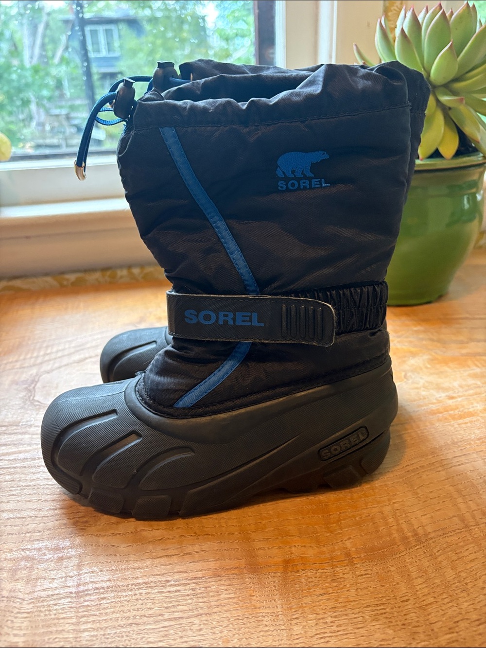 Sorel Kids Black and Blue Insulated Snow Boots